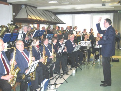 Schützenfest 2012 in Gülzow - IN der Schützenhalle spielen die Möhnsener Musikanten