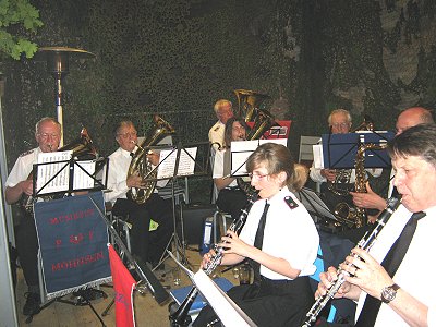 Musikzug Möhnsen spielte auf dem Amtswehrfest in Sierksrade - Bild anklicken zum Vergrößern